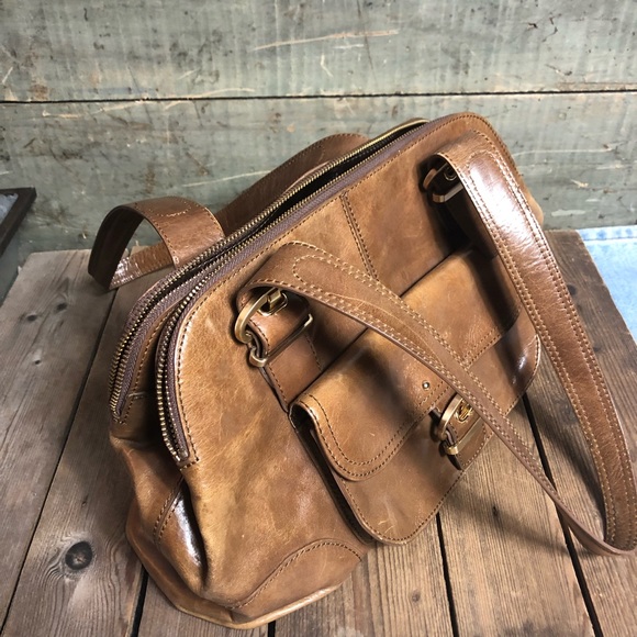 Gorgeous Kate Landry Leather Shoulder Bag - Picture 6 of 8